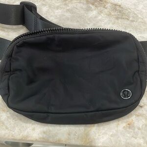 Lulu Lemon belt bag